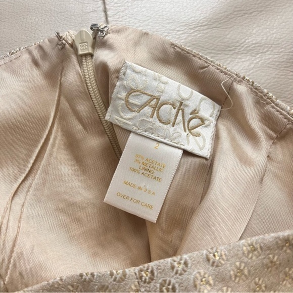 Caché Gold Metallic accent Skirt Size 2 - Picture 8 of 8